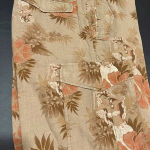 Tommy Bahama Relax Shorts, 34 Regular, Seahorse, Pattern, 100% Linen, Made China